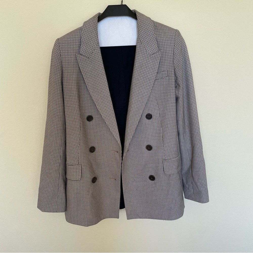 Aritzia Babaton Double Breasted Blazer